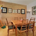Διαμέρισμα Sunny Attic Location