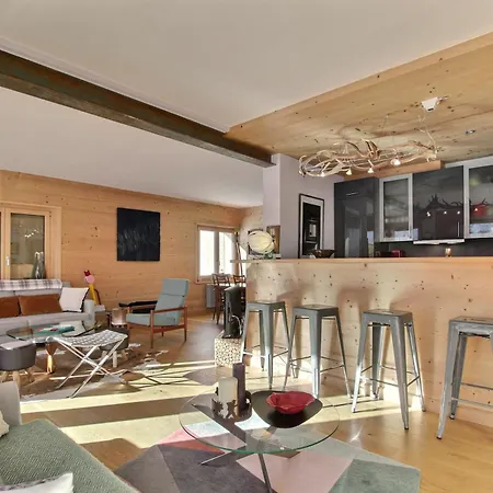 Dents Du Midi 54, The Sunny Attic Apartment