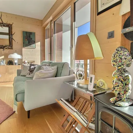 Dents Du Midi 54, The Sunny Attic