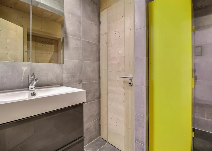 Dents Du Midi 54, The Sunny Attic Apartment Champery